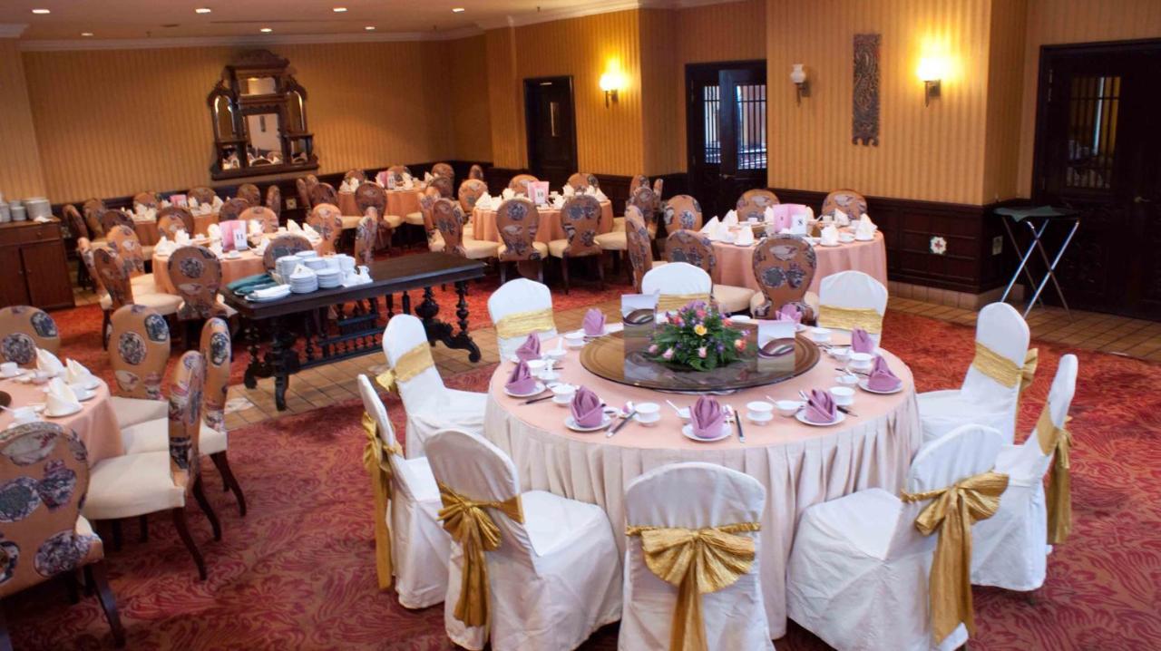 Mines Beach Resort Hotel Seri Kembangan Eksteriør bilde