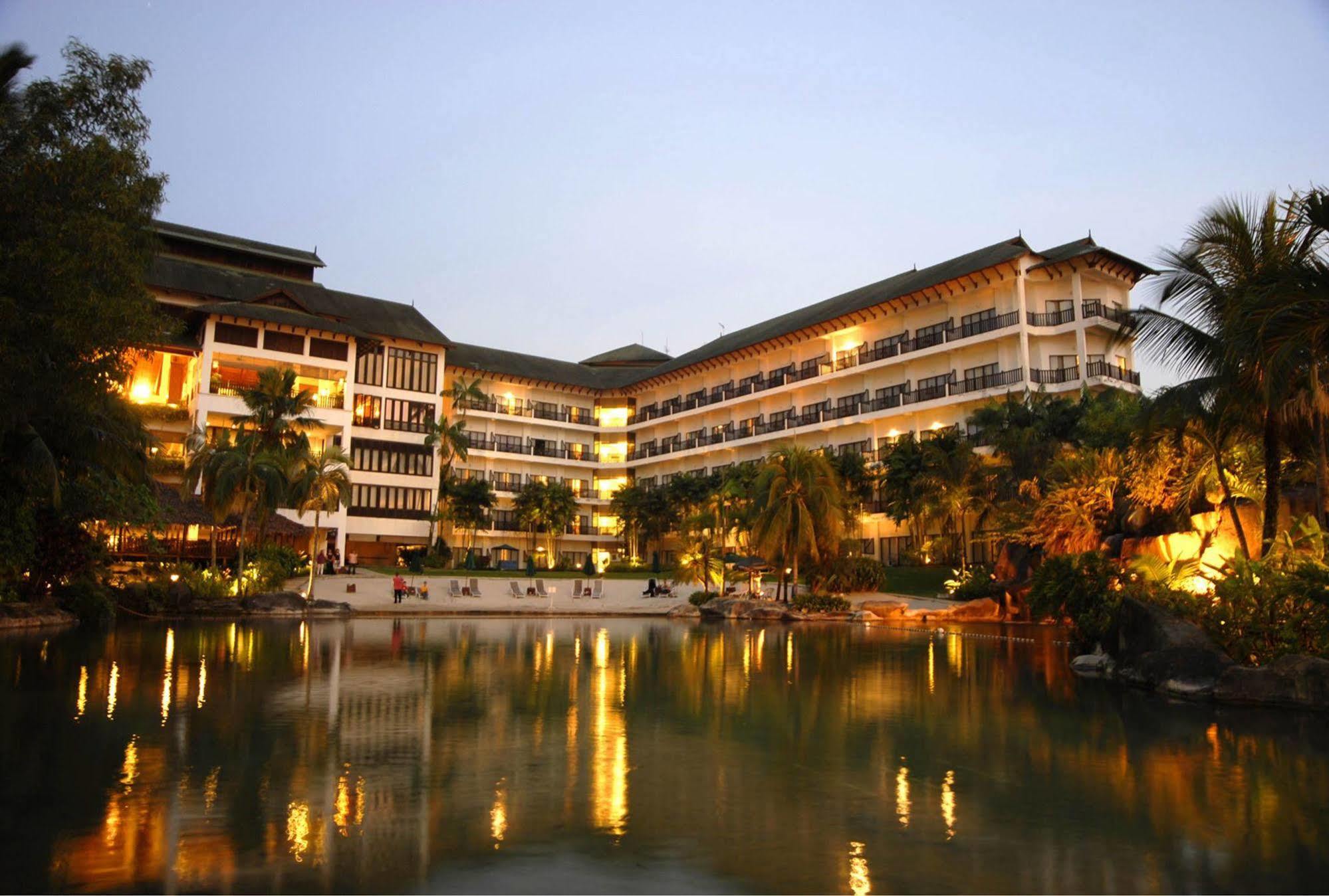 Mines Beach Resort Hotel Seri Kembangan Eksteriør bilde